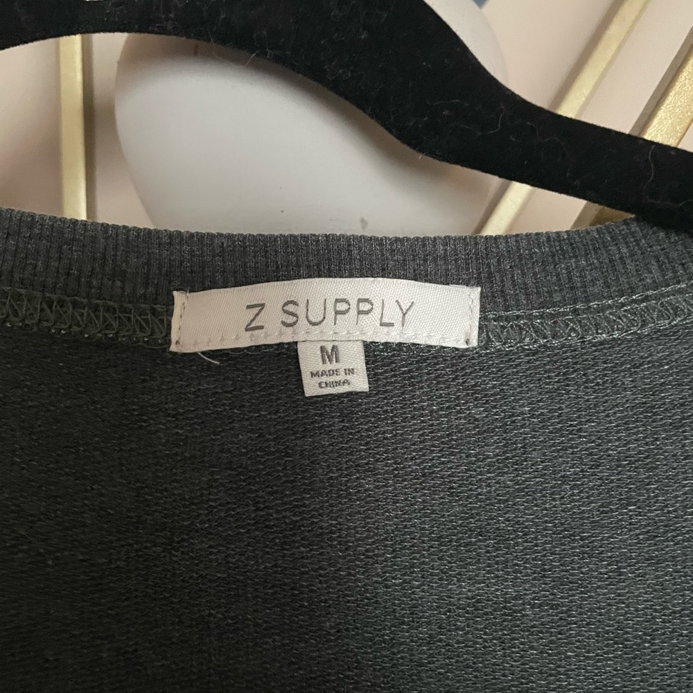 Z Supply Weekender top - Picture 2 of 6